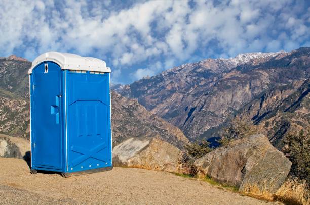 Best Porta potty rental near me  in Hamilton, MO
